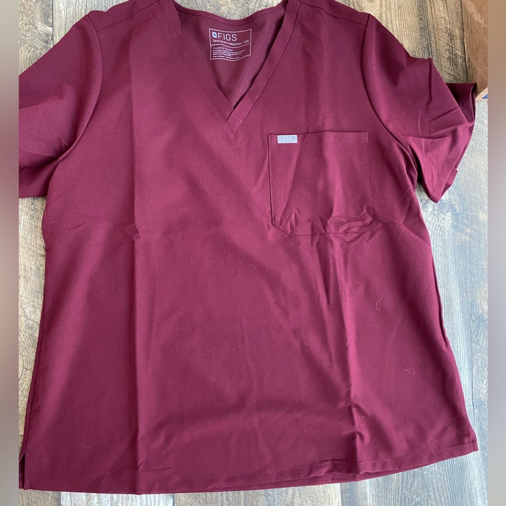 Figs maroon scrub top in great condition!